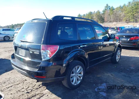 2012 Subaru Forester 2.5X Premium z USA, uszkodzony, nr VIN JF2SHACC3CH402082